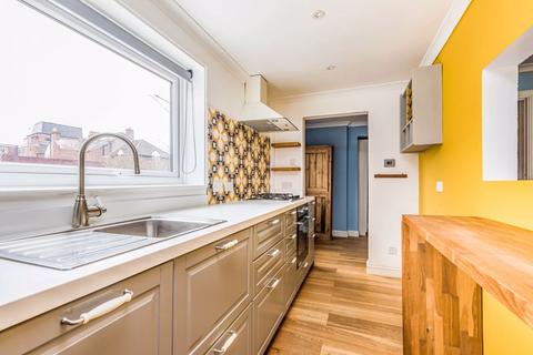 2 bedroom ground floor flat for sale, St. Thomas's Court, Old Portsmouth