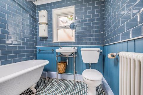 2 bedroom ground floor flat for sale, St. Thomas's Court, Old Portsmouth