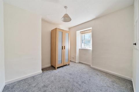 4 Waterloo Road, Kingsbridge, TQ7 1LZ