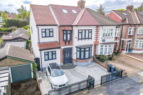 5 bedroom semi-detached house for sale, Boleyn Way, Hainault IG6