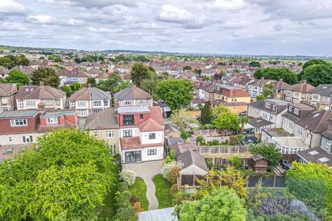 5 bedroom semi-detached house for sale, Boleyn Way, Hainault IG6