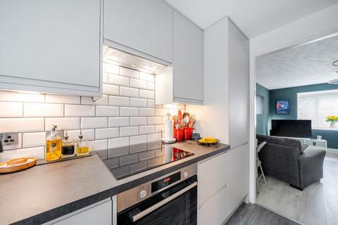 2 bedroom apartment for sale, Forest Road, London