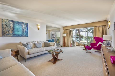 3 bedroom apartment for sale, Sandbanks Road, Evening Hill, Poole, Dorset, BH14