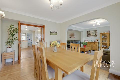 19 Linford Drive, Basildon, SS14 1RZ