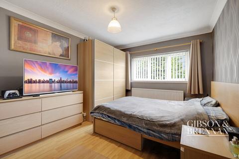 19 Linford Drive, Basildon, SS14 1RZ