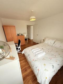 1 bedroom apartment to rent, 3 Storehouse Mews, London, E14 8GS