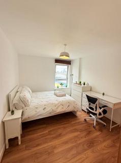 1 bedroom apartment to rent, 3 Storehouse Mews, London, E14 8GS