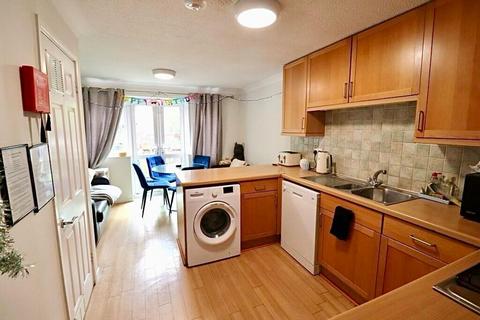 4 bedroom terraced house to rent, Greenland Quay, London, SE16 7RN
