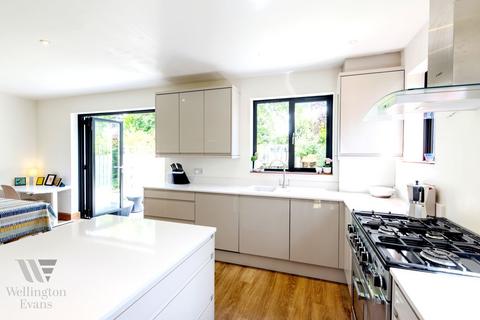 73 Bearton Green, Hitchin, SG5 1UG