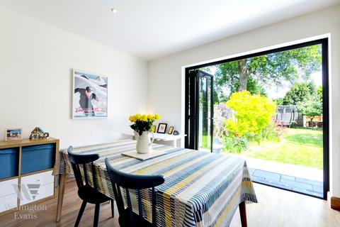 73 Bearton Green, Hitchin, SG5 1UG