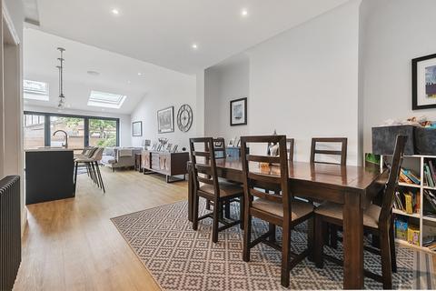 38 Lower Downs Road, London, SW20 8QQ
