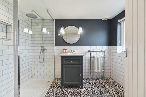 38 Lower Downs Road, London, SW20 8QQ