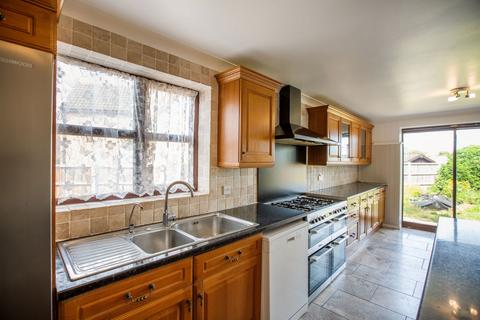1 Wedds Way, Great Wakering, Southend-on-sea, SS3 0DN
