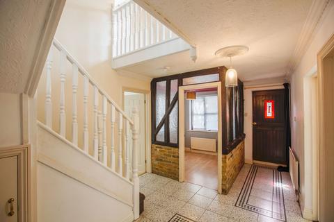 1 Wedds Way, Great Wakering, Southend-on-sea, SS3 0DN