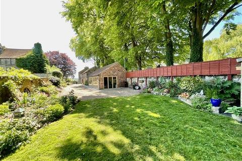 4 bedroom detached house for sale, 216 Melton High Street, Wath-Upon-Dearne, Rotherham, S63 6RG