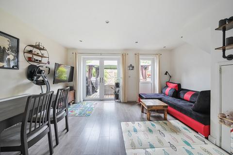 72 Peerless Drive, Harefield, Uxbridge, UB9 6JG