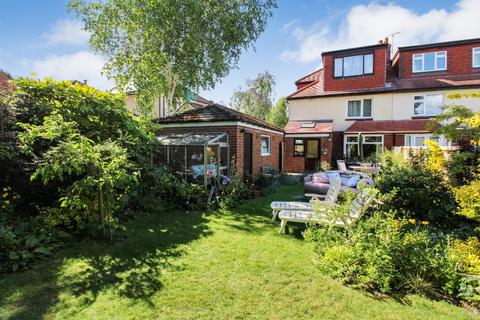 6 The Avenue, Knaresborough, HG5 0NL
