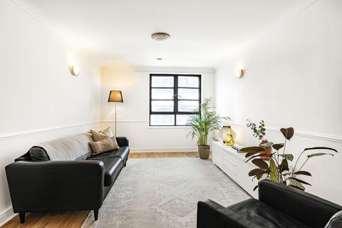 1 bedroom apartment for sale, Curlew Street, London, SE1