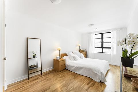 1 bedroom apartment for sale, Curlew Street, London, SE1