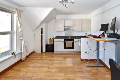 1 bedroom flat for sale, Flat ,  Station Road, Okehampton