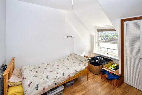 1 bedroom flat for sale, Flat ,  Station Road, Okehampton