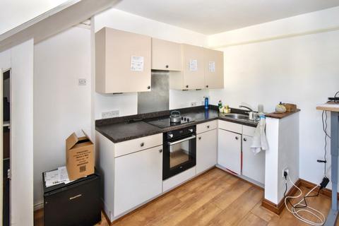 1 bedroom flat for sale, Flat ,  Station Road, Okehampton