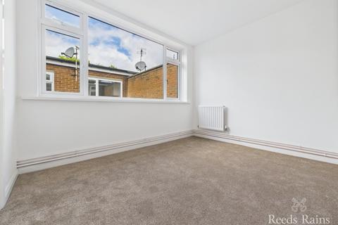 2 bedroom apartment for sale, Cheveley Park Shopping Centre, Durham DH1