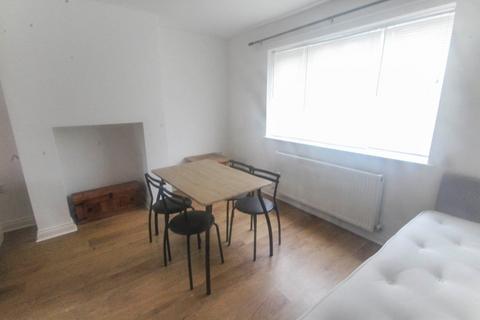 3 bedroom terraced house to rent, Bradford Crescent, Durham DH1