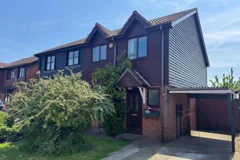 40 Cricketers Close, Hawkinge, Folkestone, CT18 7NH