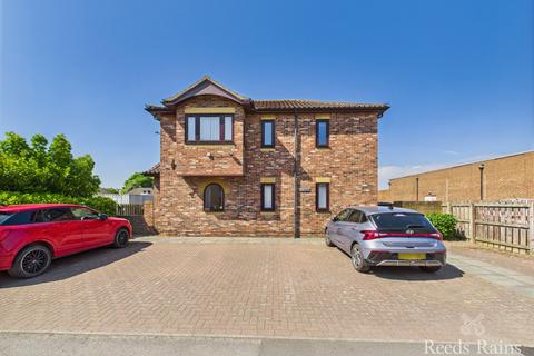 2 bedroom apartment for sale, Linwood Court, Guisborough TS14