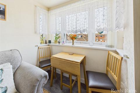 2 bedroom apartment for sale, Linwood Court, Guisborough TS14