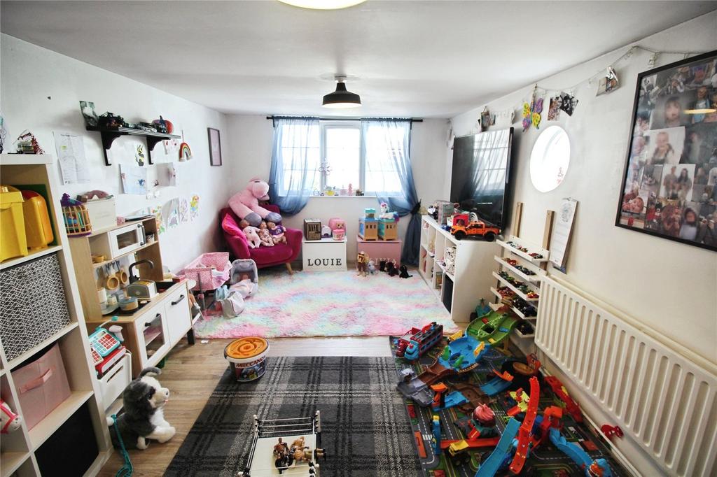 Playroom/Bedroom 4