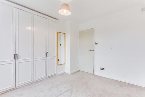 3 bedroom detached house to rent, Wood Walk, Barnsley S71