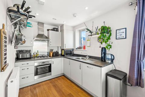 1 bedroom apartment for sale, Victoria Road, Horley RH6