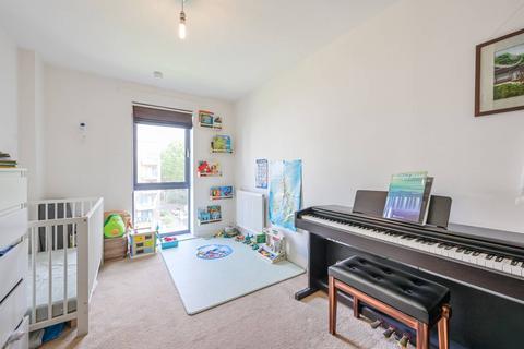 2 bedroom flat for sale, New Century House, Canning Town, London, E16