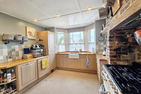 3 bedroom detached house for sale, St. Michaels Road, St. Helens, PO33 1YJ