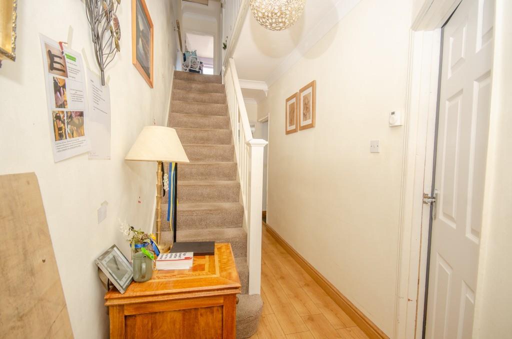Entrance hall.jpg
