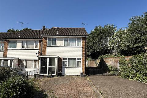 2b Pickhurst Park, Bromley, BR2 0UF