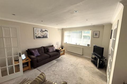 2b Pickhurst Park, Bromley, BR2 0UF
