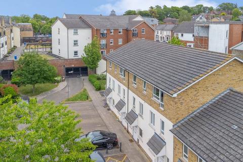 65 Walsworth Road, Hitchin, SG4