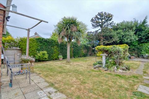 3 bedroom bungalow for sale, Brightlingsea CO7