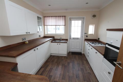 2 bedroom semi-detached bungalow for sale, Kings Road, Wrose