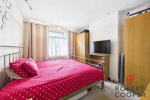 605 Field End Road, Ruislip, HA4 0RF