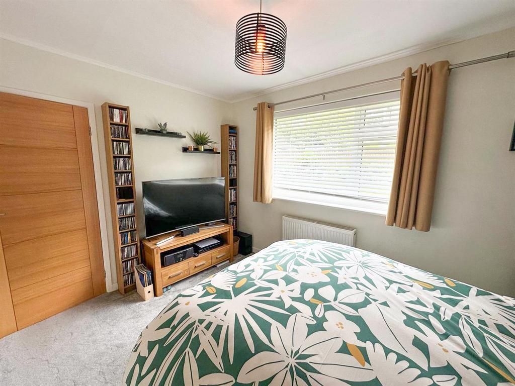 3 bed semi-detached property, Utley