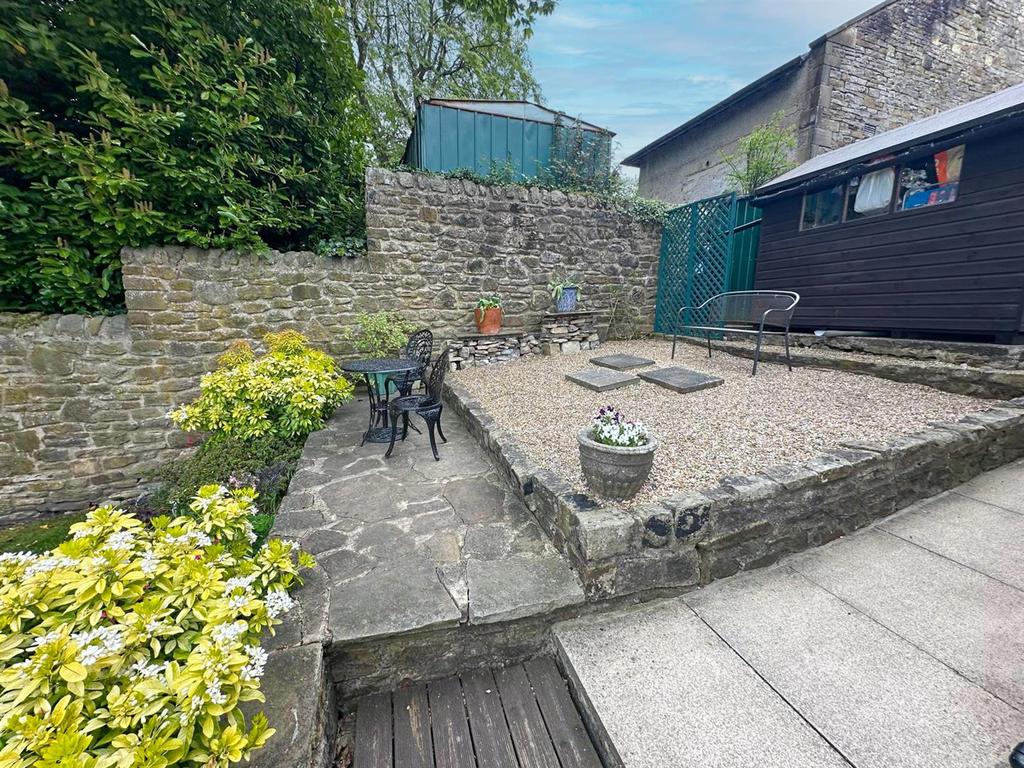 3 bed semi-detached property, Utley