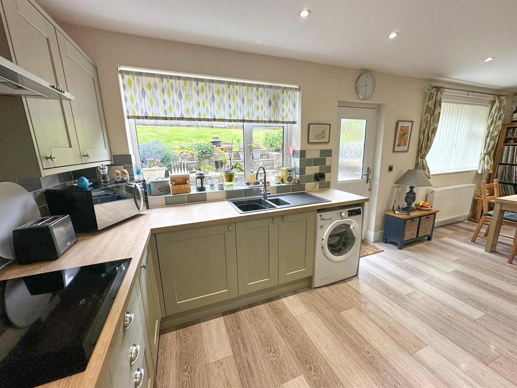 3 bed semi-detached property, Utley