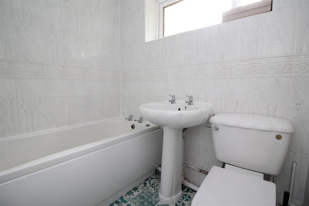 Bathroom .JPG