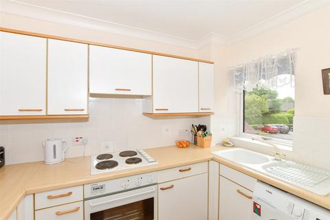 2 bedroom flat for sale, Alma Road, Reigate, Surrey