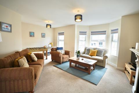 2 bedroom apartment for sale, Cabbell Road, Cromer, NR27