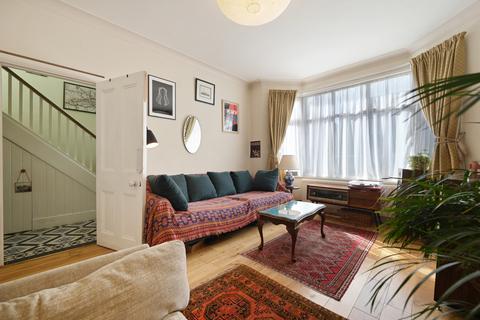 32 Polsted Road, London, SE6 4YQ